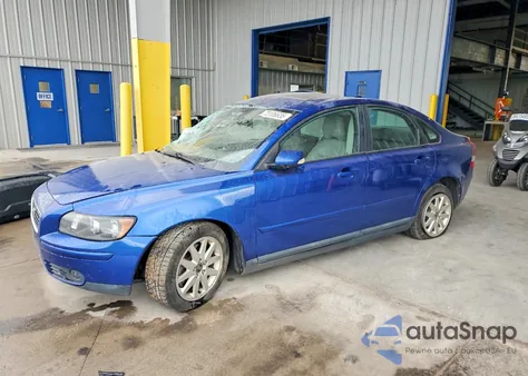 2006 Volvo S40 T5 z USA, uszkodzony, nr VIN YV1MS682562187506